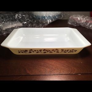 Pyrex Baker
